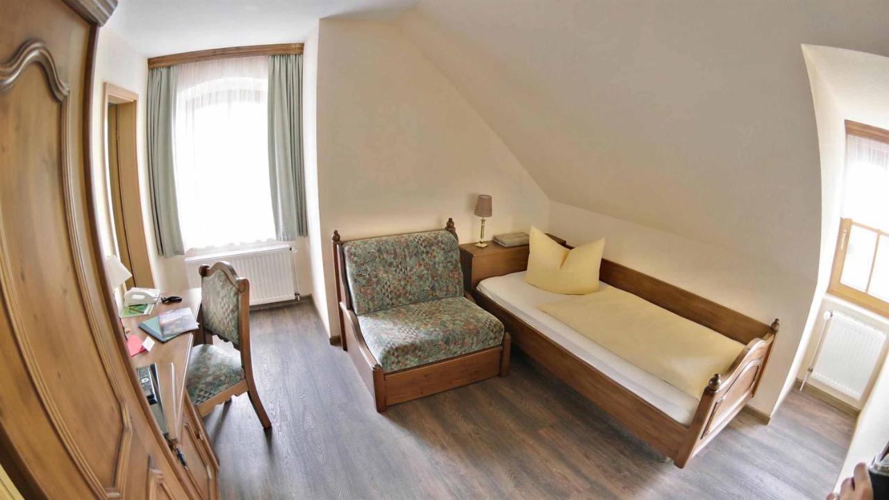 Hotel Und Restaurant Rittergut Kreipitzsch ناومبورغ المظهر الخارجي الصورة