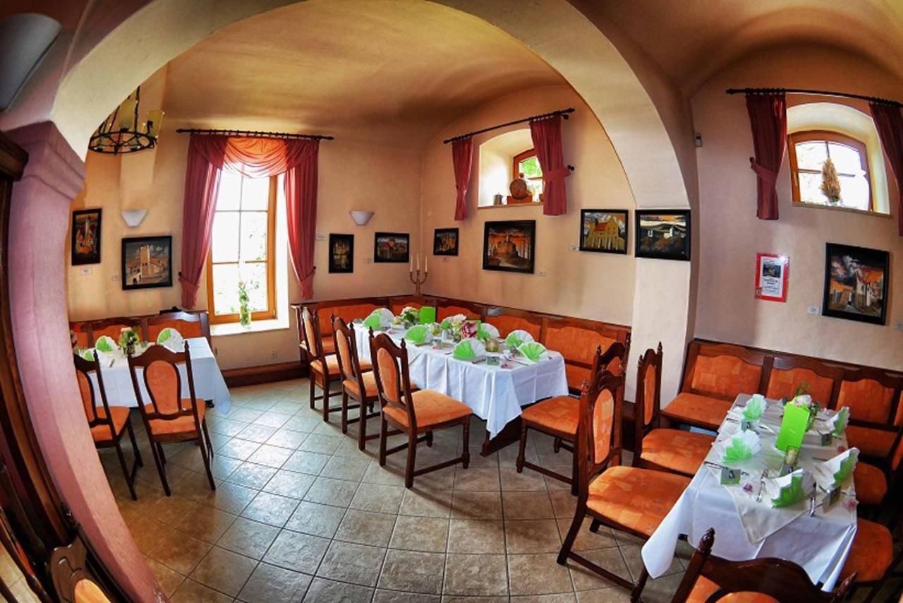 Hotel Und Restaurant Rittergut Kreipitzsch ناومبورغ المظهر الخارجي الصورة